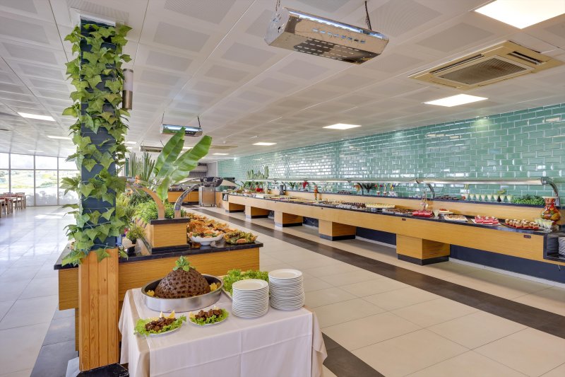 Kusadasi utazás Royal Beach Club