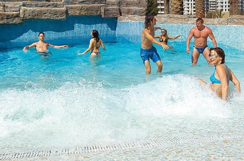 Antalya utazás Royal Wings