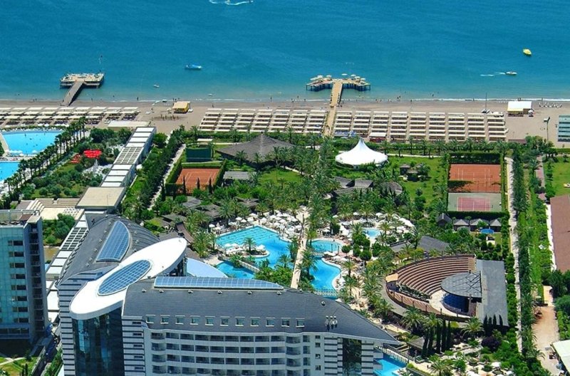 Antalya utazás Royal Wings