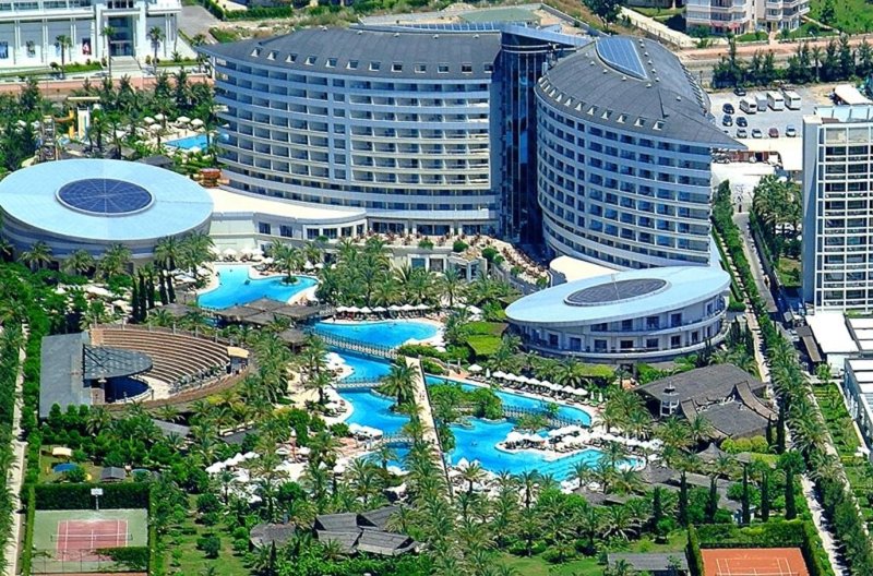 Antalya utazás Royal Wings