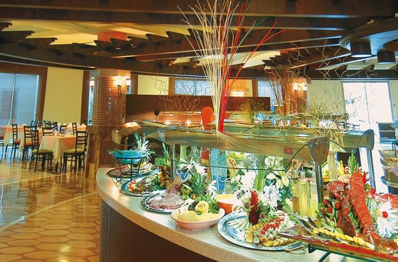 Antalya utazás Royal Wings