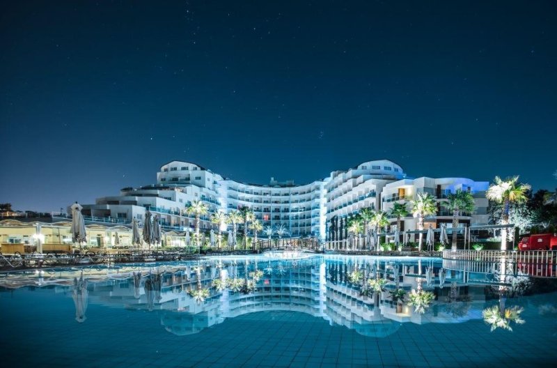 Kusadasi utazás Sealight Resort Hotel