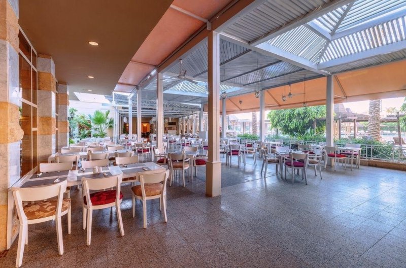 Hurghada utazás Sindbad Club