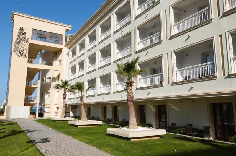 Sousse utazás Sousse Palace