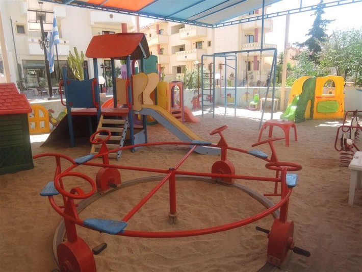 Kréta Gouves utazás St. Constantin