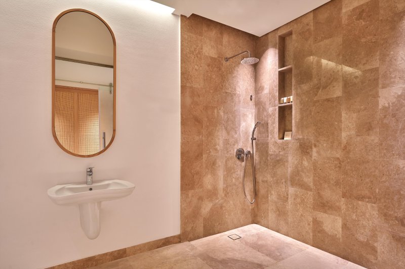 Szalála utazás The Club By Fanar