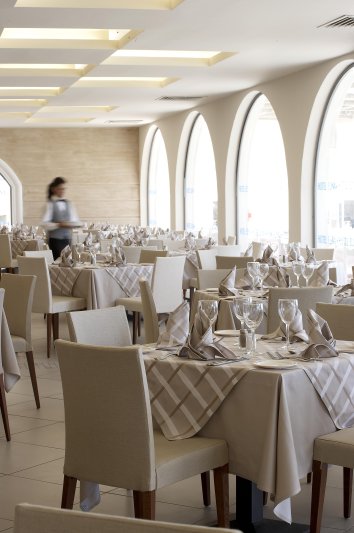 Rodosz utazás The Ixian Grand & Suites