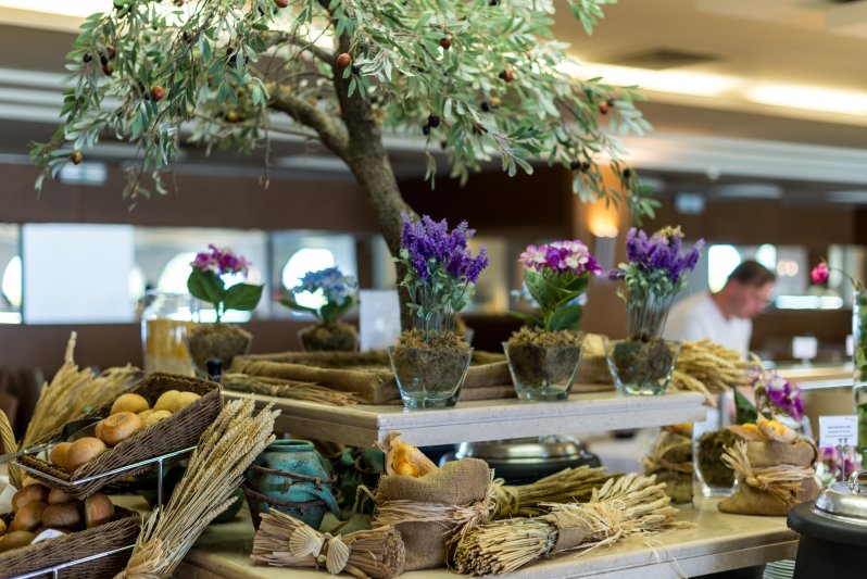 Rodosz utazás The Ixian Grand & Suites