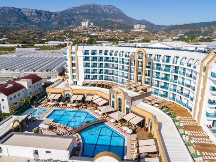Alanya utazás The Lumos Deluxe Resort