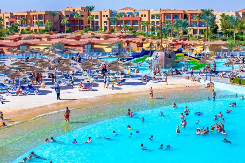 Hurghada utazás Titanic Beach Spa Aqua Park