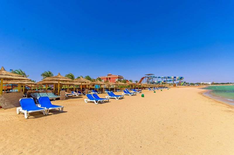 Hurghada utazás Titanic Beach Spa Aqua Park