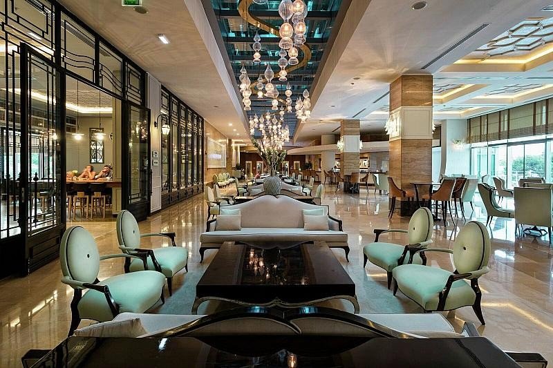 Antalya utazás Titanic Deluxe Lara