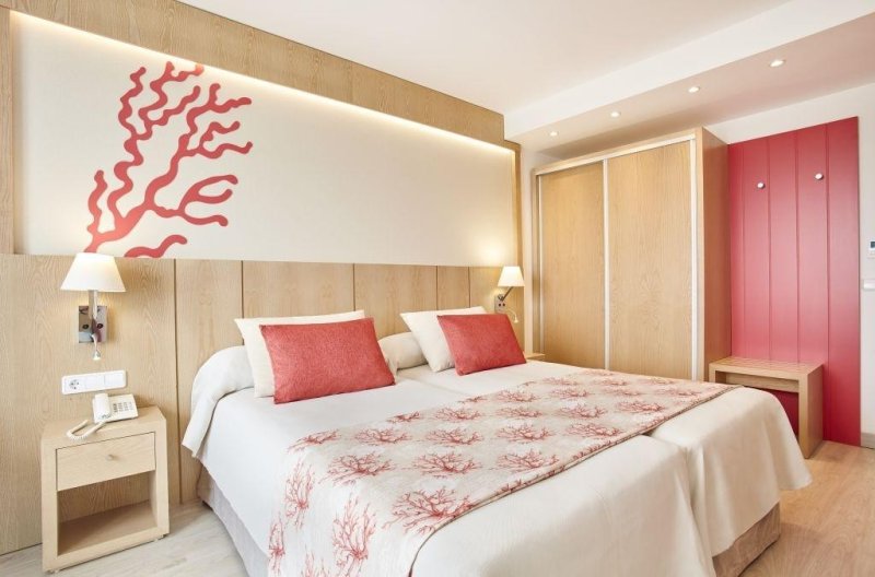 Mallorca utazás Universal Perla 