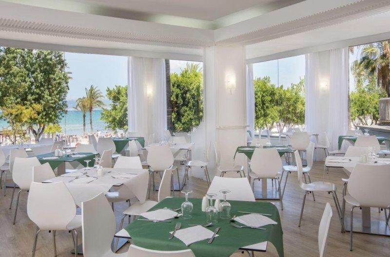 Mallorca utazás Whala! Beach