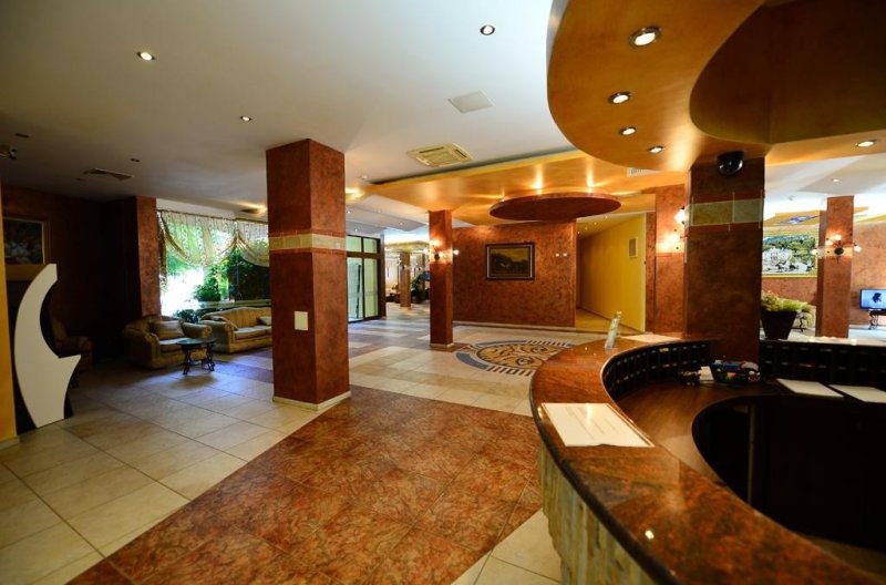 Napospart utazás Yavor Palace