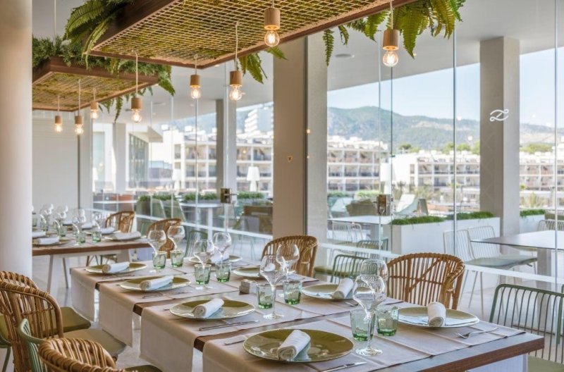 Mallorca utazás Zafiro Palace Palmanova