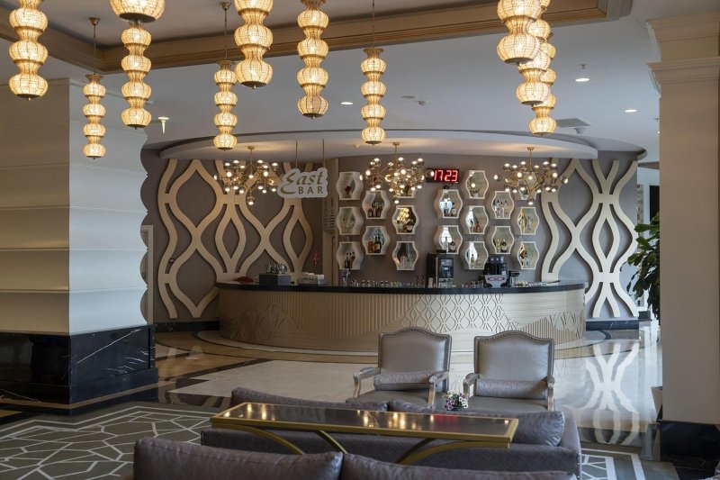 Antalya utazás Adalya Elite Lara