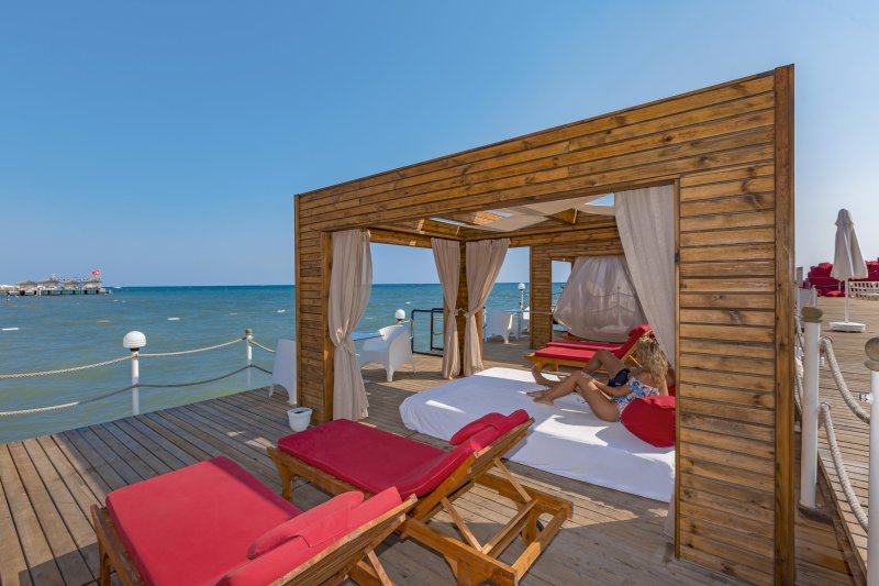 Belek utazás Adam & Eve