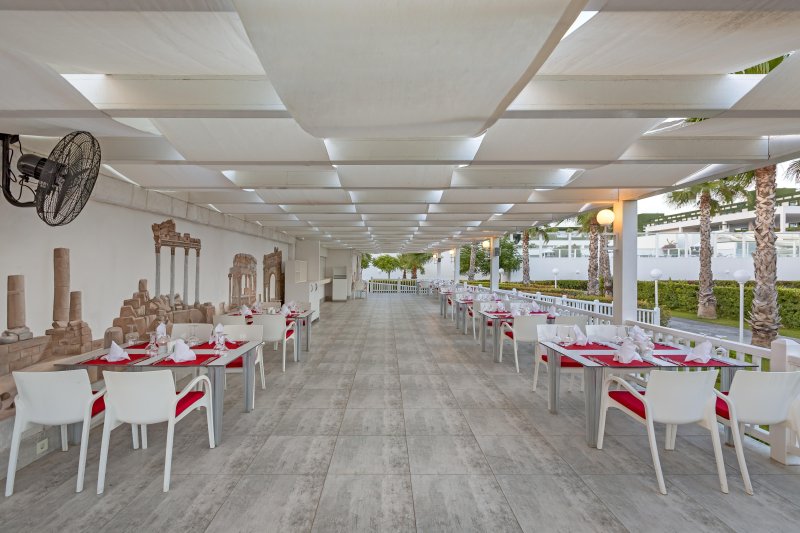 Belek utazás Adam & Eve