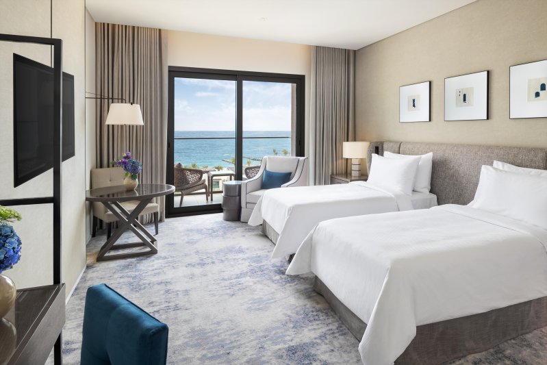 Dubai utazás Address Beach Resort Fujairah