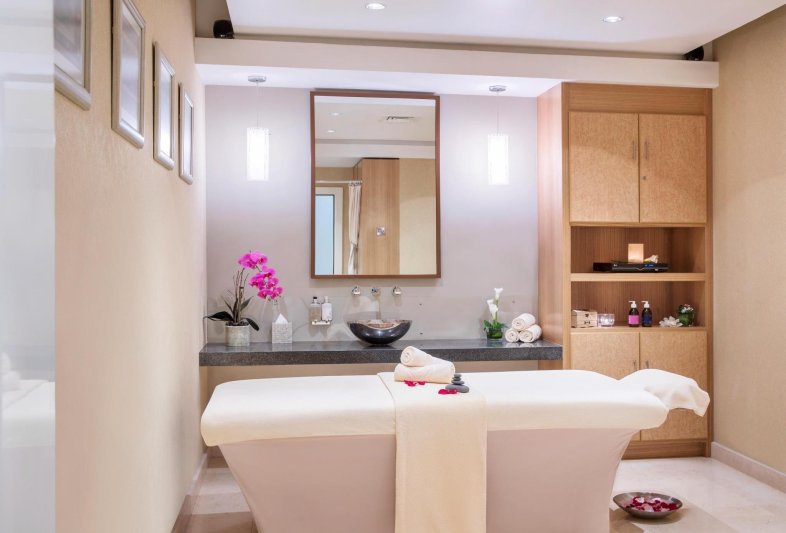 Dubai utazás Amwaj Rotana Jumeirah Beach