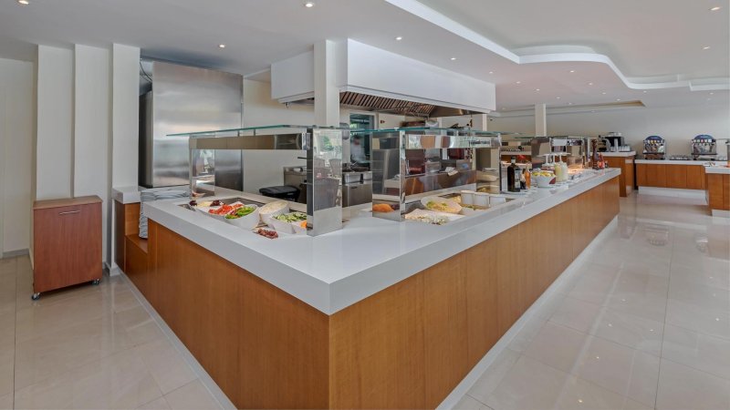 Rodosz Faliraki utazás Apollo Beach