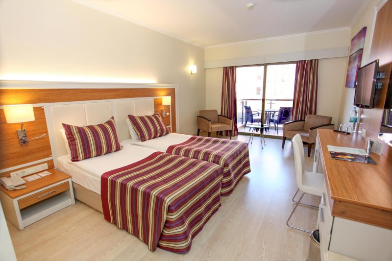 Alanya utazás Aqi Pegasos Royal