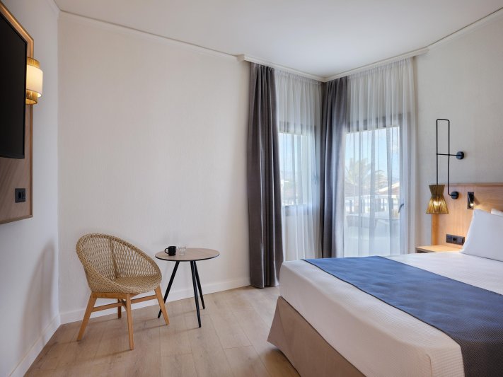 Kréta Platanias utazás Atlantica Ocean Beach