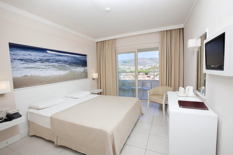 Kusadasi utazás Batihan Beach Resort