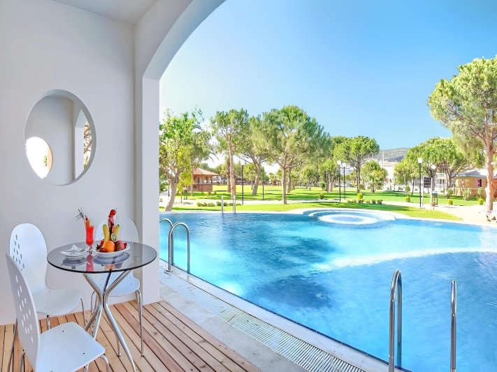 Kusadasi utazás Batihan Beach Resort