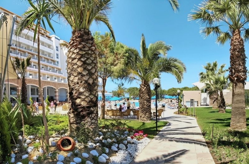 Kusadasi utazás Batihan Beach Resort