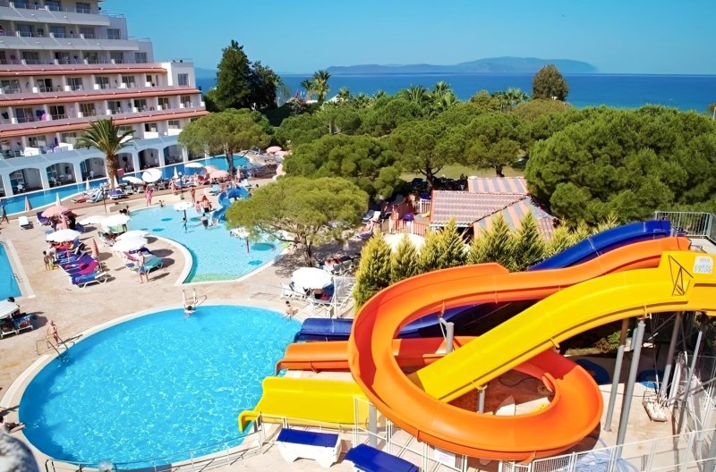 Kusadasi utazás Batihan Beach Resort