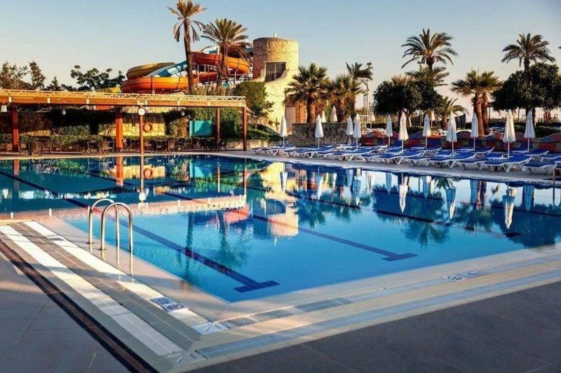 Side utazás Blue Waters Club