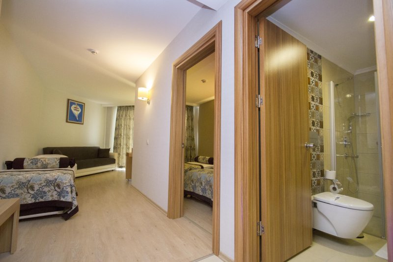 Alanya utazás Blue Wave Suite Hotel