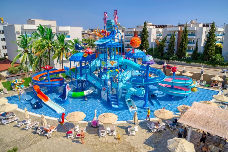 Alanya utazás Blue Wave Suite Hotel