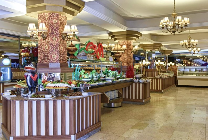 Antalya utazás Delphin Botanik Lares