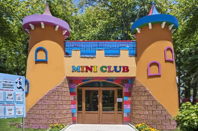 Antalya utazás Delphin Botanik Lares