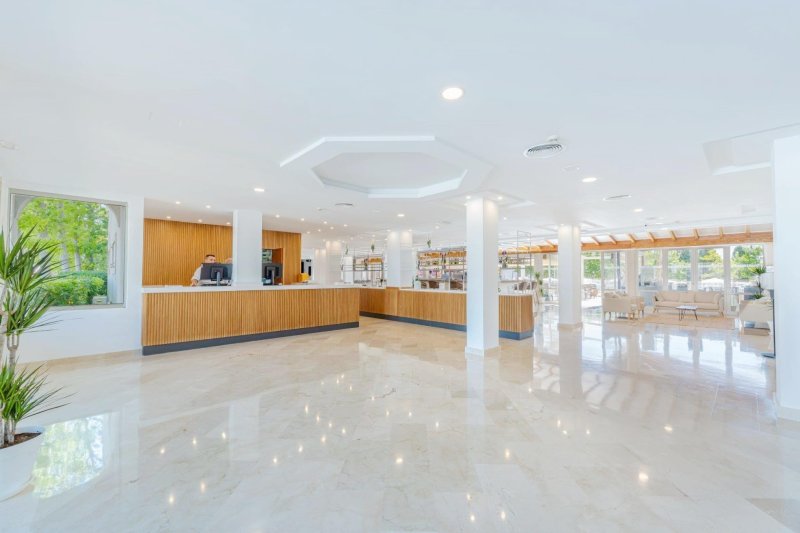 Mallorca utazás Caprice Isabel Aparthotel