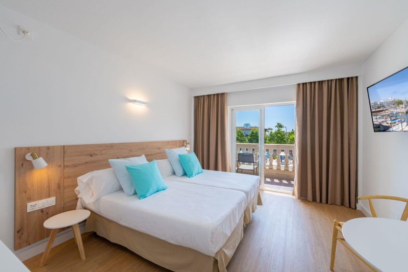 Mallorca utazás Caprice Isabel Aparthotel