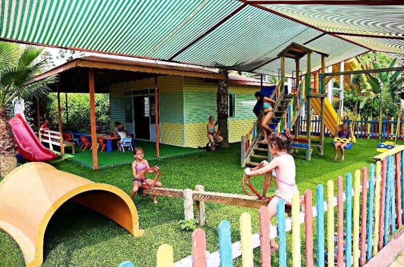 Alanya utazás Caretta Beach