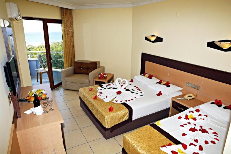 Alanya utazás Caretta Beach