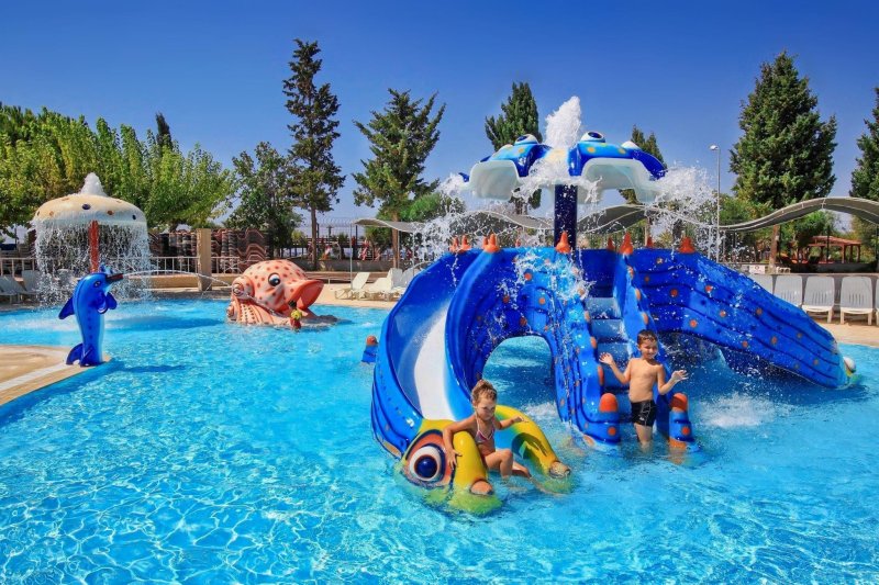 Kusadasi utazás Club Yali Resort