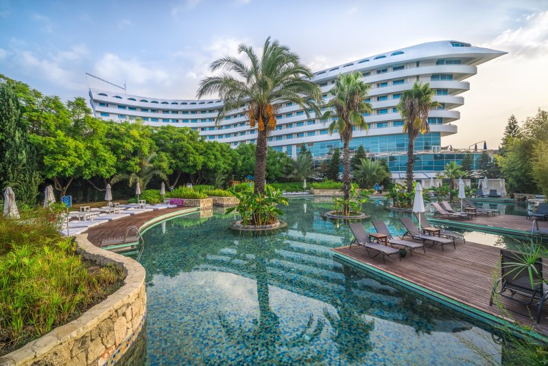 Antalya utazás Concorde De Luxe
