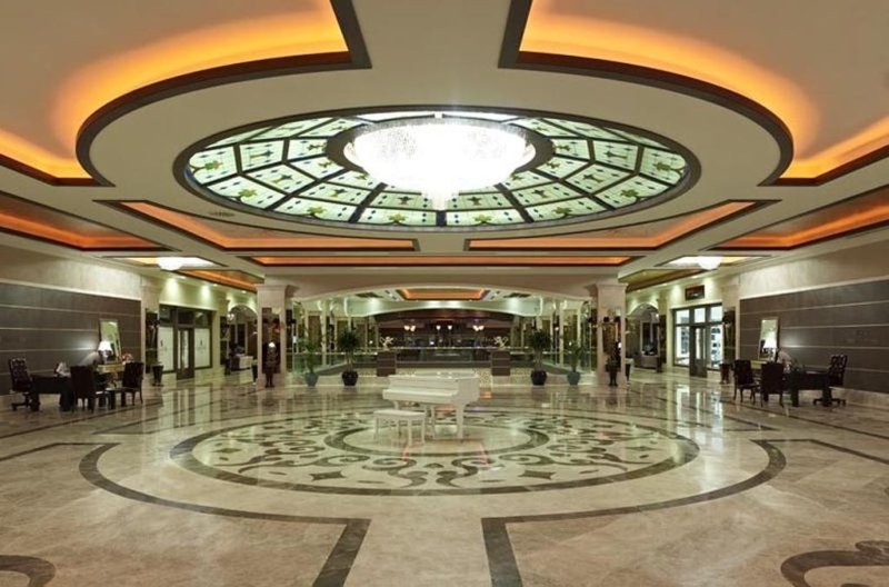 Észak-Ciprus utazás Cratos Premium Hotel