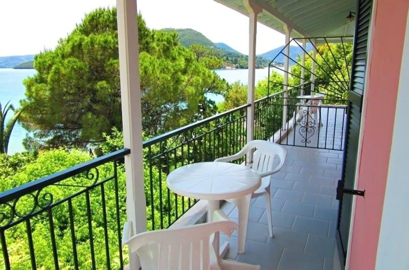 Lefkada-sziget utazás Delfini Penzion