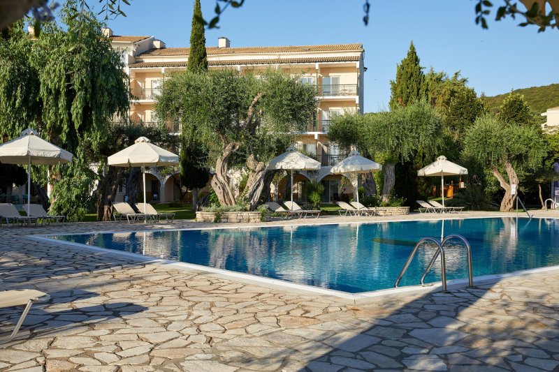 Korfu utazás Delfinia