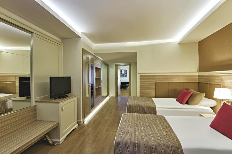 Alanya utazás Delphin Deluxe