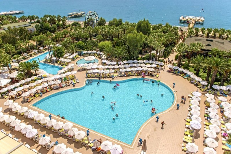 Alanya utazás Delphin Deluxe