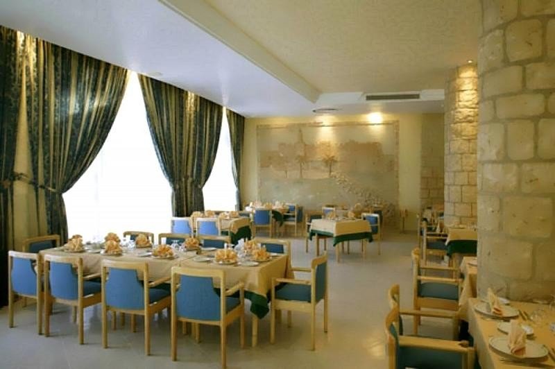 Monastir utazás Delphin Habib