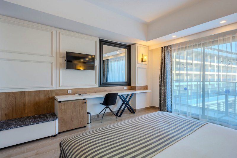 Antalya utazás Eftalia Blue